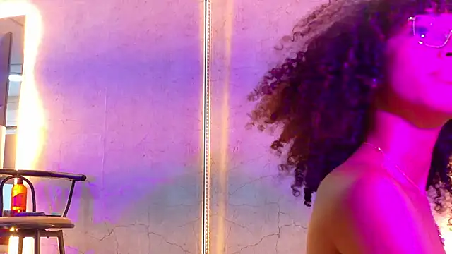 CamilaJohnston webcam