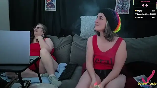 Bella_and_Marie webcam