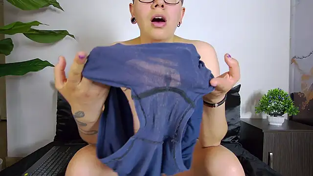 alex_noa - Alex_noa's free webcam - UK Sex Cams