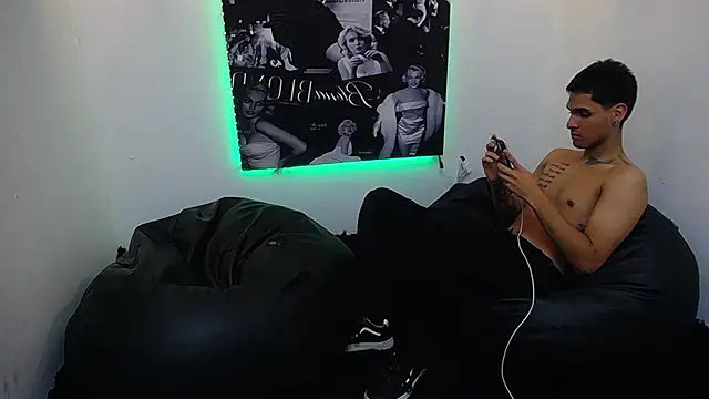 MarvinandtheBbys webcam