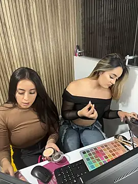 Antonella_Julieta webcam