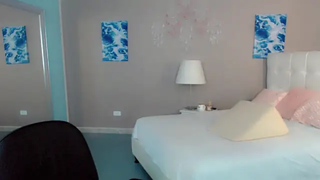 _Maddison_Ivanova_ webcam