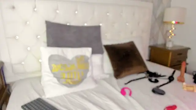 luna_forever7 webcam