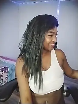 Roonie_garces webcam