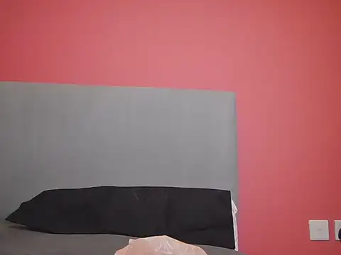 Slutty_Kiki_Bella webcam