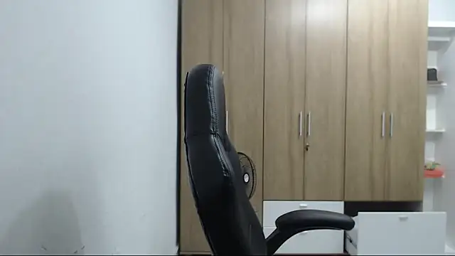 Roxana Love (RoxanaLove9)