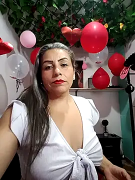 Webcam Model (maynor_1998)  is live.Free join now!