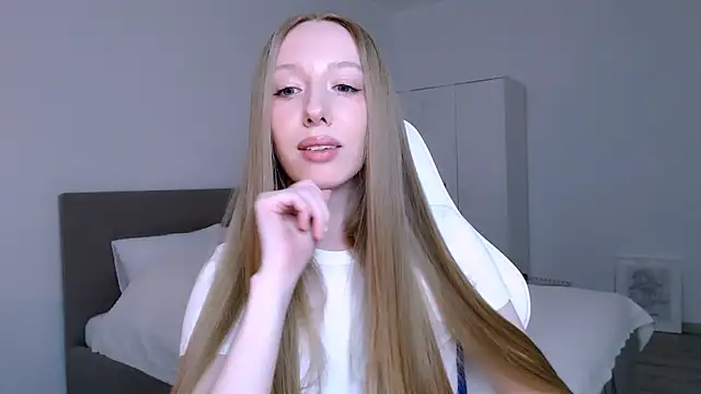 Luna_insniity webcam