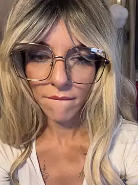 Olivia-Brooks webcam