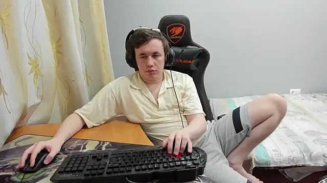 iliaskrislove - Iliaskrislove's free webcam - UK Sex Cams