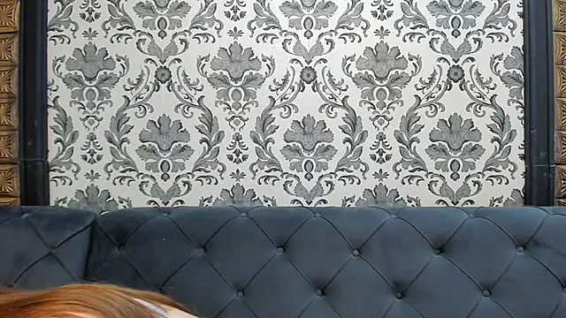 LissaBigTitts webcam