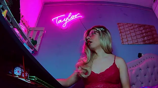 Taylor_Cum_Hot webcam