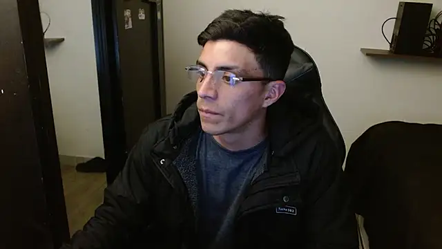 kv___xxx_ - Kv___xxx_'s free webcam - UK Sex Cams