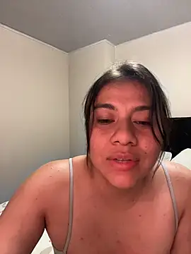 Poli_amor2025 webcam