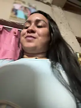 Pretty_Isadora webcam