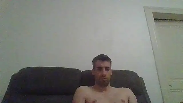 JulioIsHere4you webcam