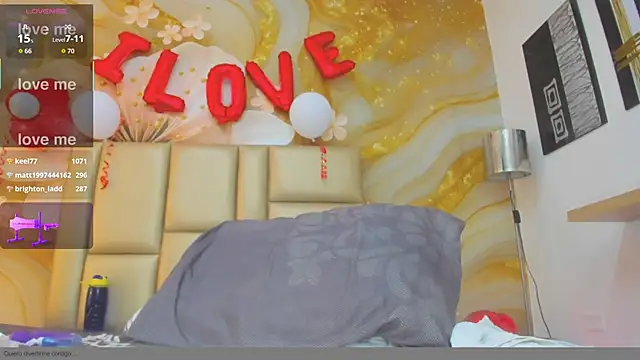 NahomiWalker_ webcam