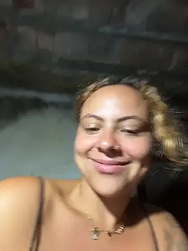 Chloe_Leaozinho webcam