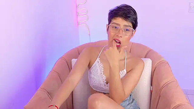 little_hot_cat1 webcam