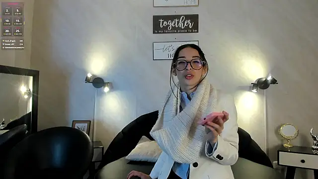 Emilia_Bons webcam