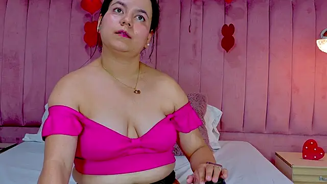 EMILYJOHNSON01 webcam