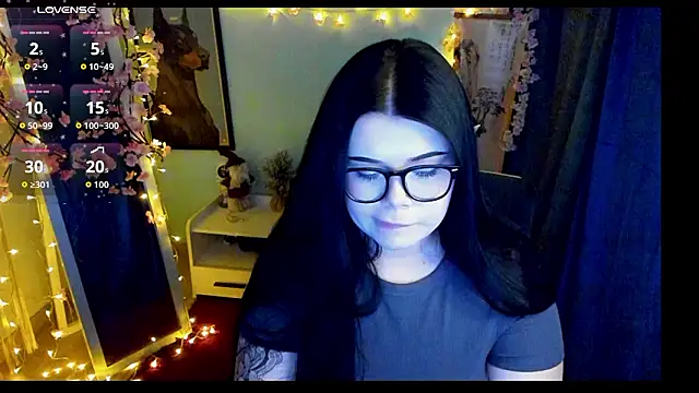 Mona_Esty webcam