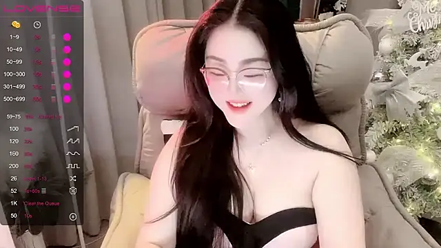 Monica-666888- webcam