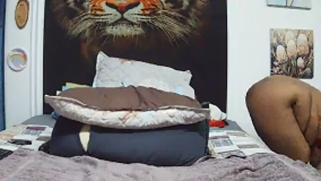 MassiveBoobsxxxx webcam