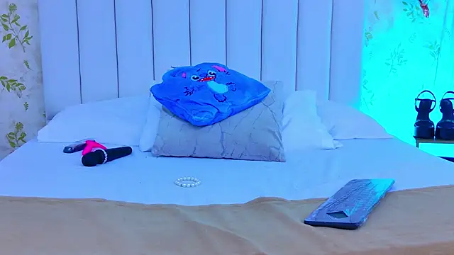 Celeste_Clarke webcam