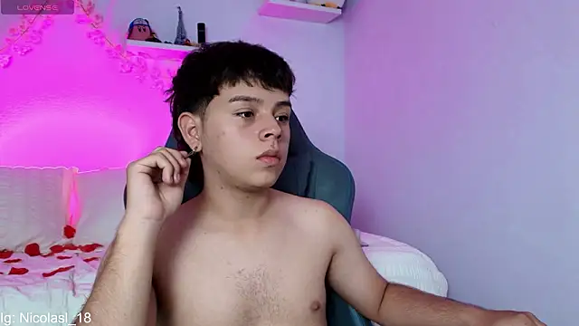 nico_leroy (M twink) - PUT DIAMO AND WIN A CONTROL FOR 2 MIN