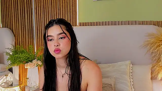 CristalMayson webcam