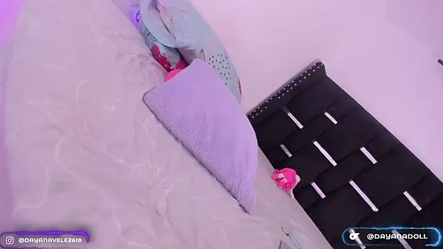 dayannavelez - DAYANNAVELEZ's free webcam - UK Sex Cams