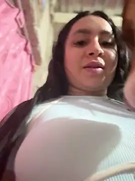 Pretty_Isadora webcam