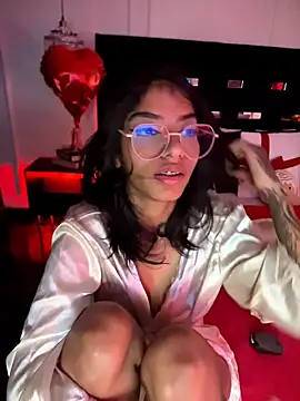 tweetiepiexxx - TweetiePieXXX's free webcam - UK Sex Cams