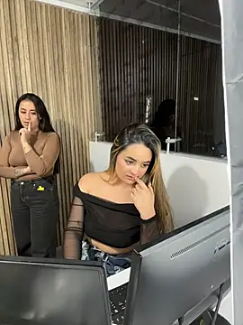 Antonella_Julieta webcam