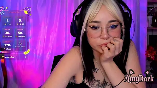 _AmyDark webcam