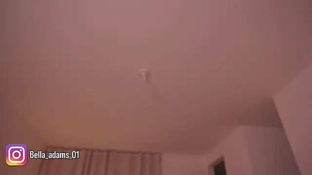 bella_adams_ webcam