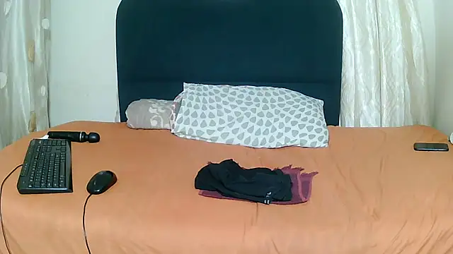 Exotic_FreakyQueen webcam