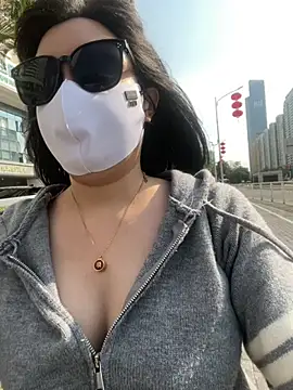 美女Mia-zhan在线直播