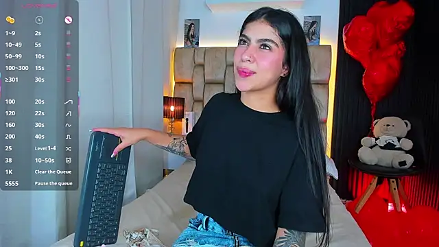 little_sophie18 - Little_sophie18's free webcam