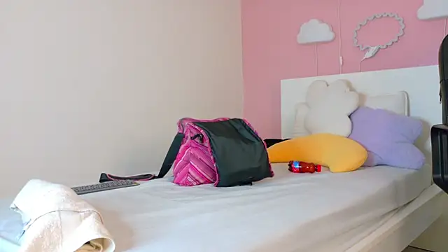 SeleneGibson__ webcam