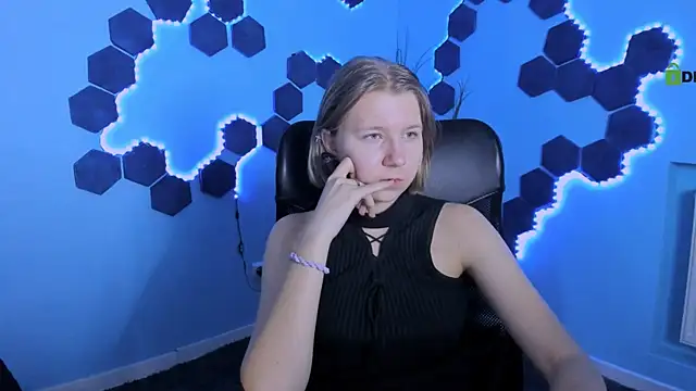 gloria_bubble webcam