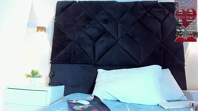 valentiina_lewis webcam