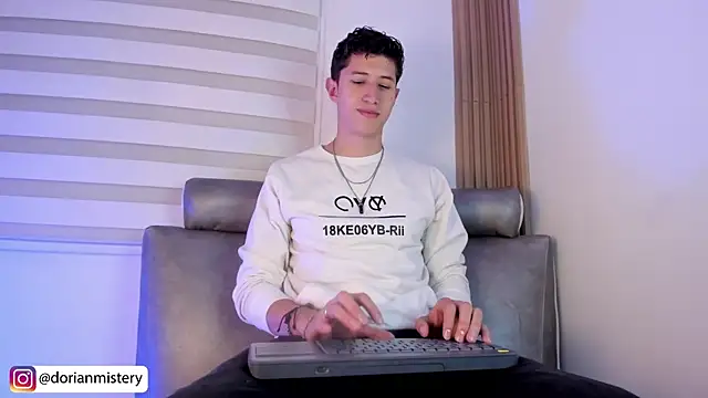 Dorianmistery2322_ webcam