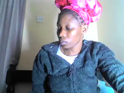 smallnaughtygirl webcam