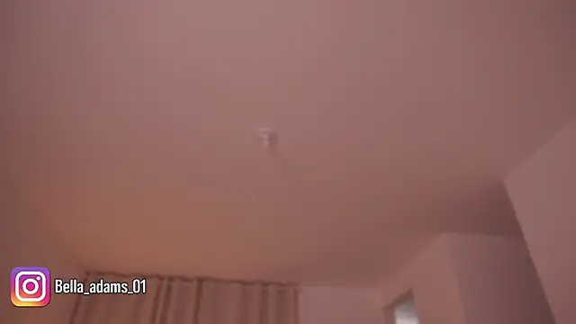 bella_adams_ webcam