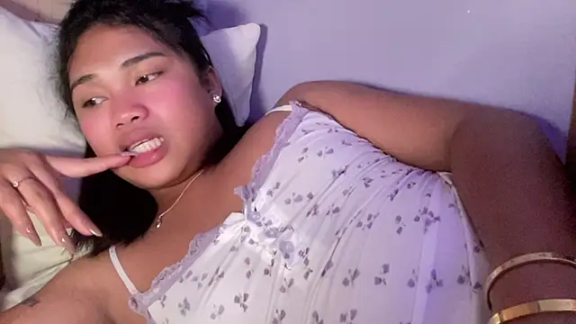 Exotic_alyssa69 webcam