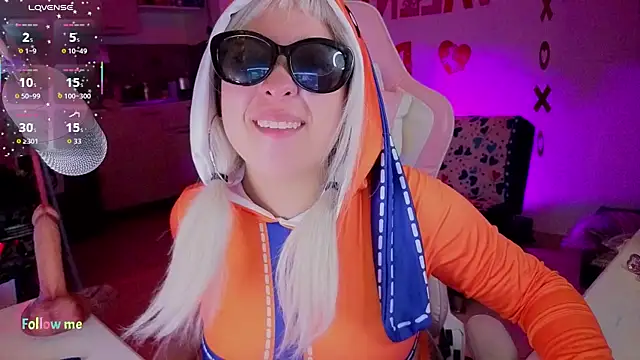 Celeste_Bauman webcam