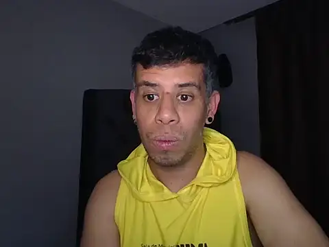 WILD_BIGCOCK35 webcam