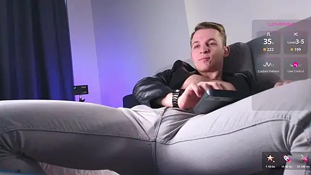 s3xyes (M young) - Oiling Hard cock and Ass hole AND CUM!!!